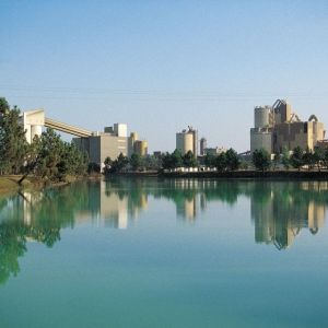 Lage CO2-cementen met gecalcineerde klei